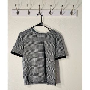 Black and white plaid shirt f21 slight crop nwot